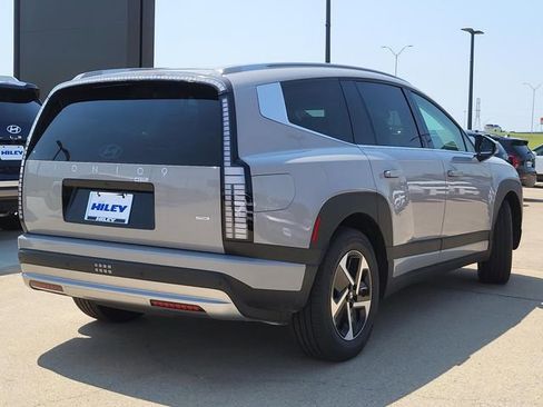 New 2026 Hyundai Ioniq 9 SE image 4