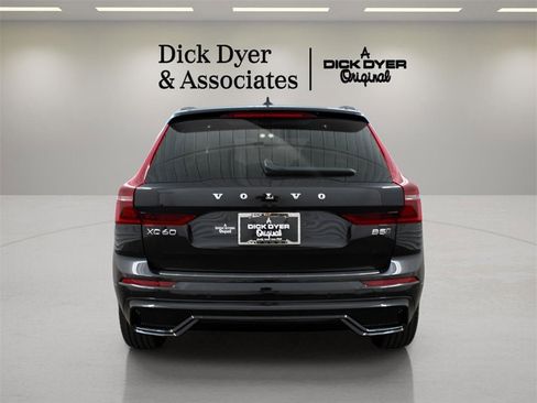 New 2026 Volvo XC60 B5 Core w/ Protection Package Premier image 4