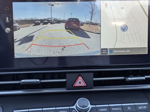 Certified 2025 Hyundai Elantra SEL image 20