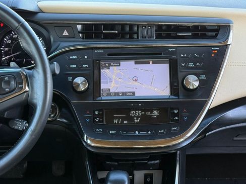 Used 2016 Toyota Avalon Touring image 16