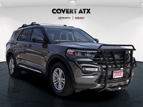 Used 2021 Ford Explorer XLT w/ Equipment Group 202A image 9