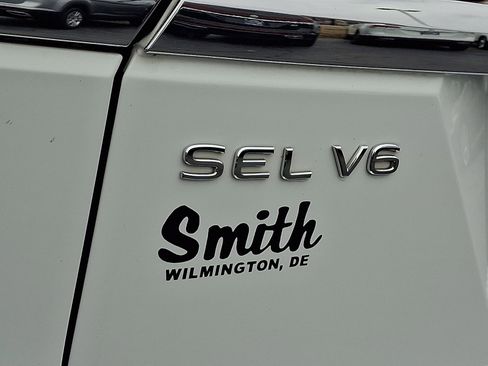 Certified 2022 Volkswagen Atlas SEL R-Line image 34