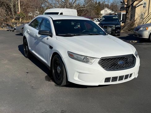 Used 2015 Ford Taurus Police Interceptor image 2