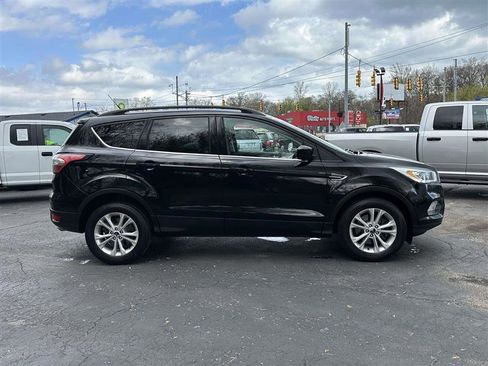 Used 2018 Ford Escape SEL w/ Canadian Touring Package AWD/4WD image 2