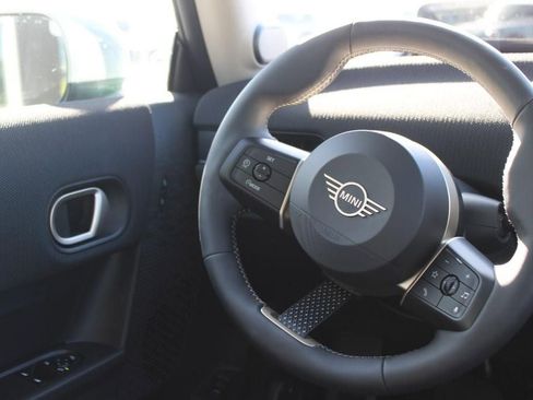 Used 2025 MINI Cooper S FWD image 9