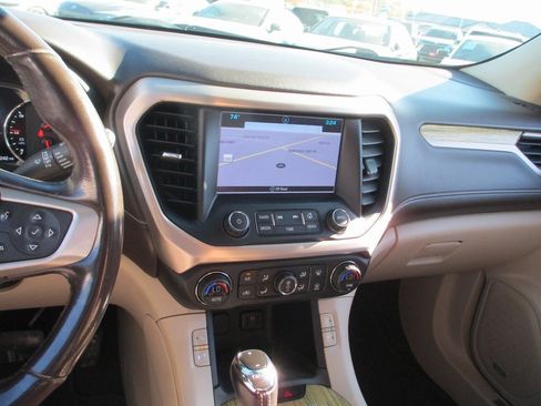 Used 2019 GMC Acadia Denali image 28