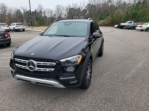 Used 2025 Mercedes-Benz GLE 350 4MATIC image 3