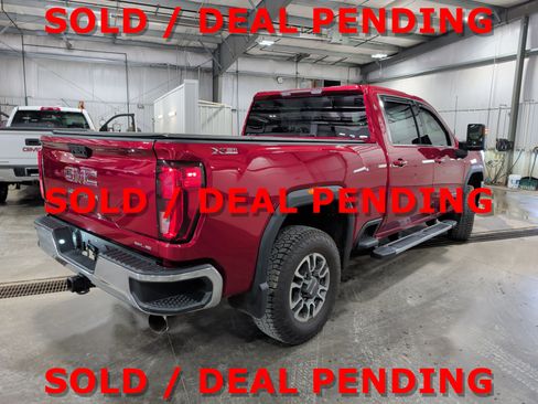 Used 2021 GMC Sierra 2500 SLE w/ SLE Value Package; AWD/4WD image 3