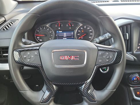 Used 2024 GMC Terrain SLE w/ Driver Convenience Package FWD image 18