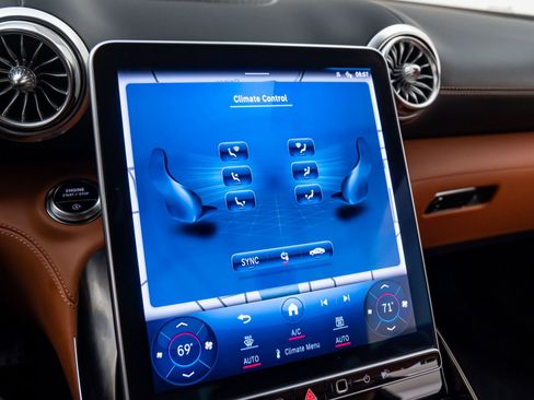 Used 2023 Mercedes-Benz SL 55 AMG 4MATIC image 24