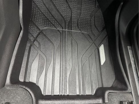 Used 2022 Chevrolet Equinox Premier image 30