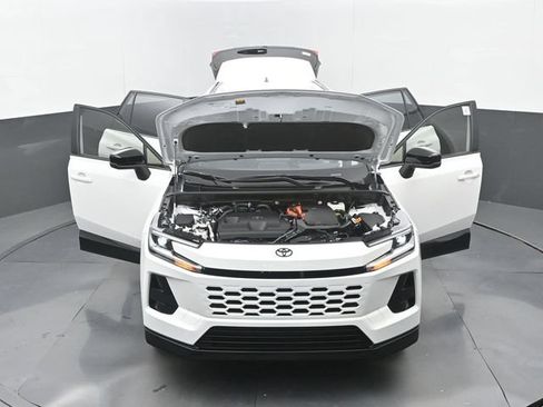 Used 2026 Toyota RAV4 SE AWD/4WD image 33