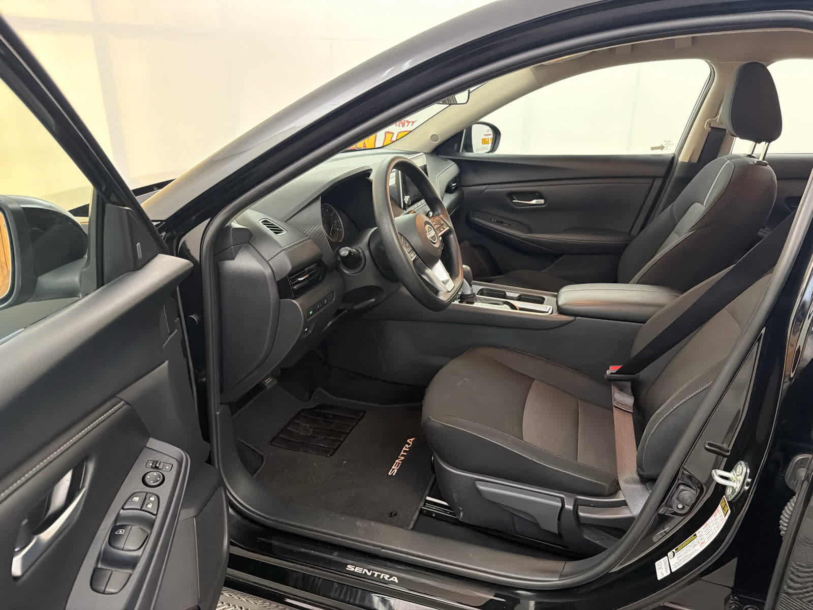 Used 2025 Nissan Sentra SV FWD image 12