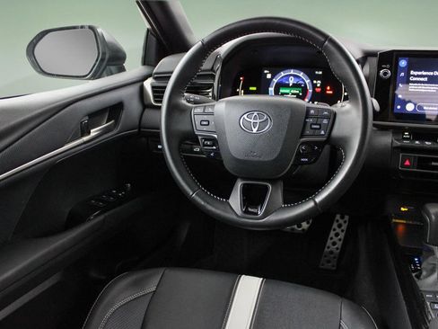Used 2025 Toyota Camry SE w/ Multimedia Upgrade Package FWD image 18