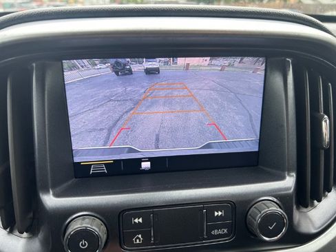 Used 2020 Chevrolet Colorado LT w/ Colorado RST Special Edition AWD/4WD image 18