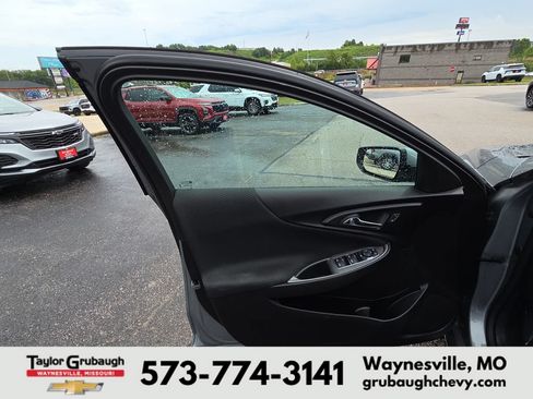 Used 2024 Chevrolet Malibu LT FWD image 12
