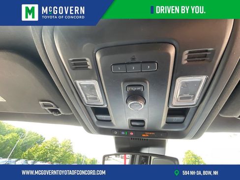 Used 2023 Chevrolet Suburban Z71 AWD/4WD image 35