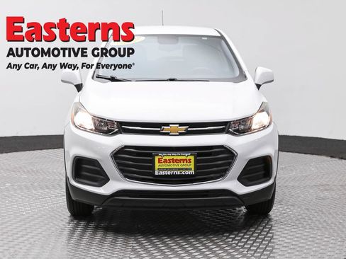 Used 2020 Chevrolet Trax LS w/ Tint and Cruise Package AWD/4WD image 2