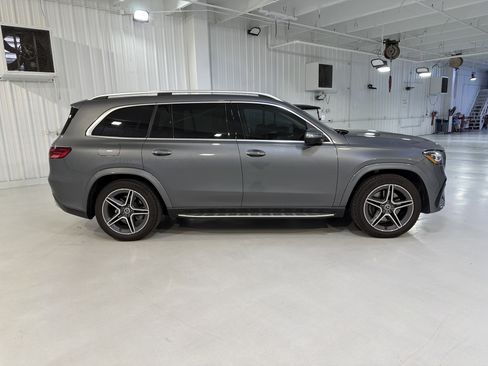 Used 2025 Mercedes-Benz GLS 450 4MATIC image 6