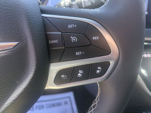 Used 2026 Chrysler Voyager LX FWD image 15