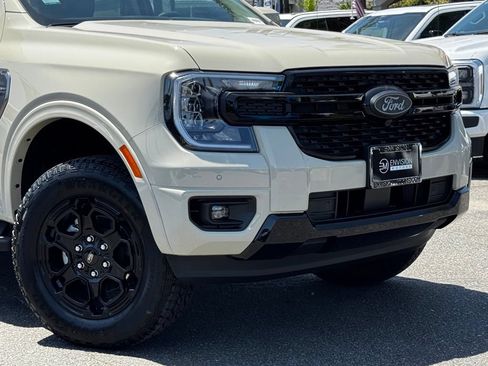 New 2026 Ford Ranger Lariat w/ Black Appearance Package RWD image 4