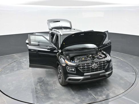New 2026 Hyundai Venue SEL image 38