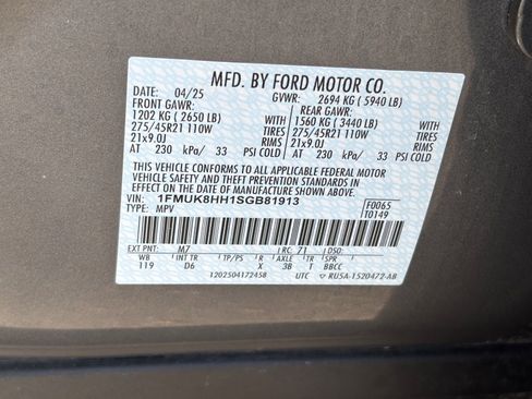 Used 2025 Ford Explorer Platinum w/ LUX Leather Package AWD/4WD image 35