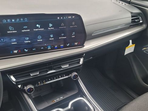 New 2026 Chevrolet Traverse LT w/ Driver Confidence Package FWD image 21