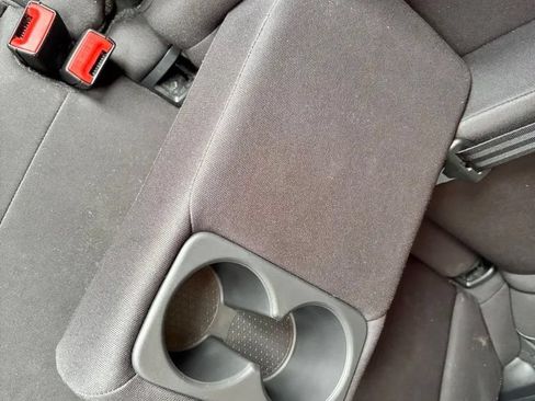 Used 2024 Nissan Rogue S FWD image 25