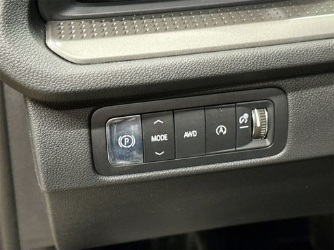 New 2026 Chevrolet Traverse LT image 10