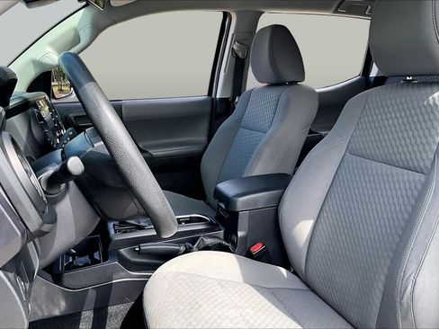 Used 2021 Toyota Tacoma SR AWD/4WD image 8