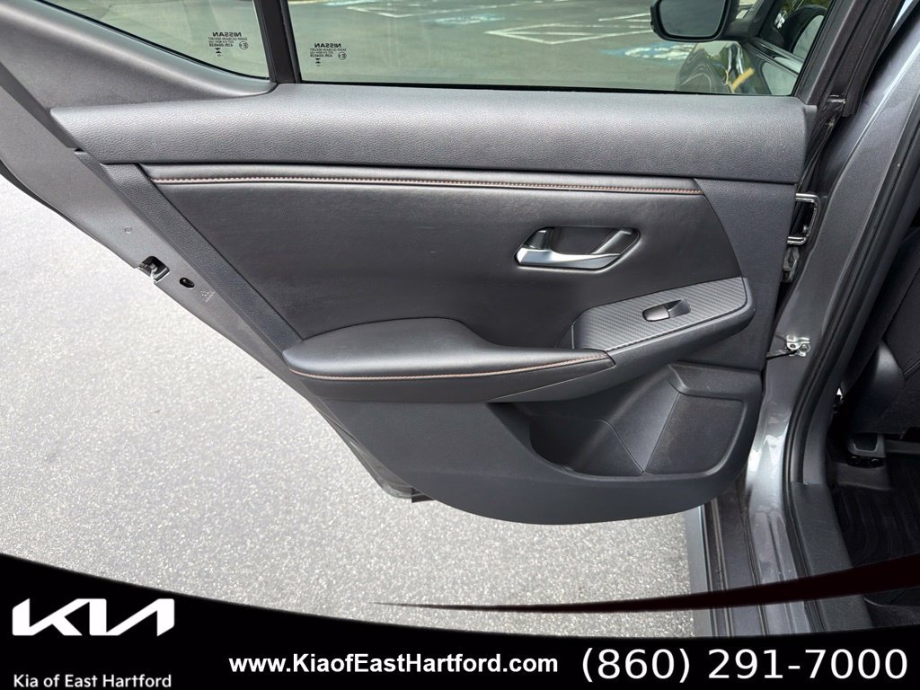 Used 2023 Nissan Sentra SR w/ Electronics Package FWD image 17