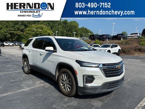 Used 2023 Chevrolet Traverse LT FWD image 1