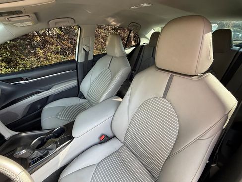 Used 2022 Toyota Camry SE image 46