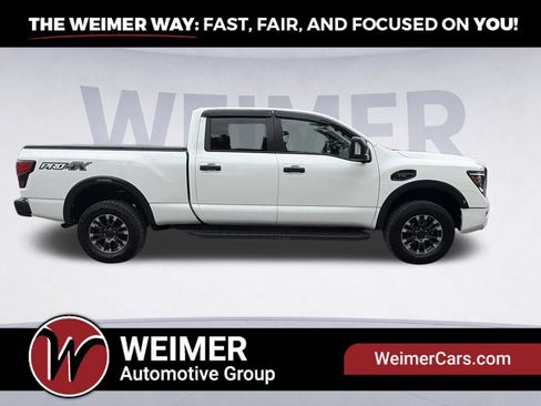Used 2024 Nissan Titan PRO-4X w/ Pro-4x Convenience Package AWD/4WD image 4