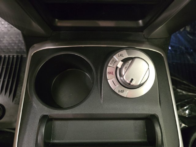Used 2018 Toyota 4Runner Limited AWD/4WD image 26