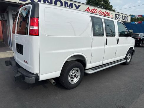 Used 2025 GMC Savana 2500 w/ Driver Convenience Package RWD image 3