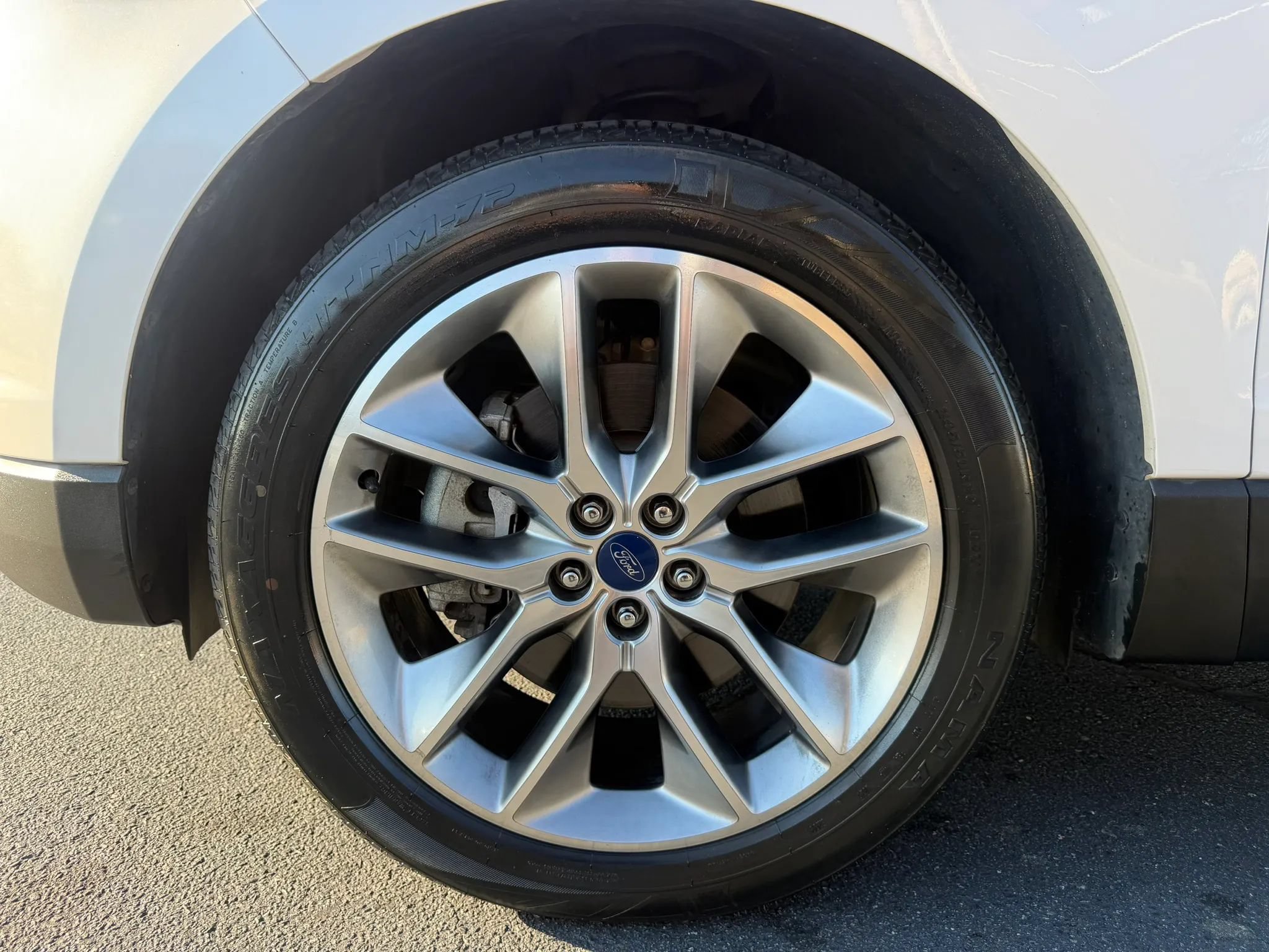 Used 2018 Ford Edge Titanium w/ Equipment Group 301A FWD image 31