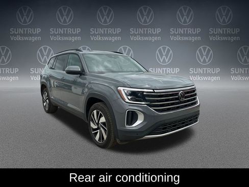 Used 2025 Volkswagen Atlas SE FWD image 9