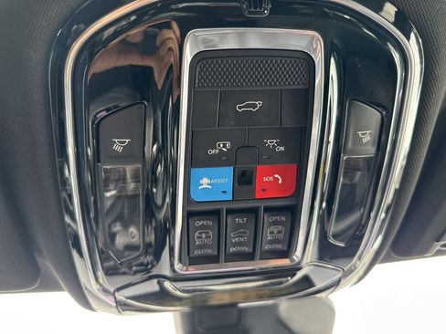 Used 2023 Jeep Grand Cherokee L Overland w/ Luxury Tech Group IV image 10