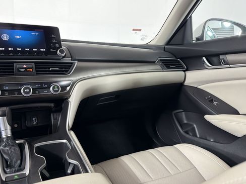 Used 2018 Honda Accord LX image 27