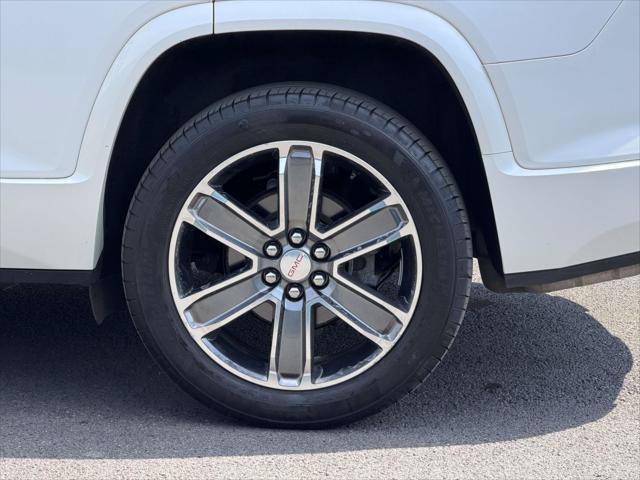 Used 2017 GMC Acadia Denali w/ Technology Package AWD/4WD image 10