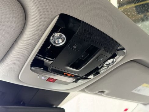 Used 2025 Kia Sorento EX AWD/4WD image 19