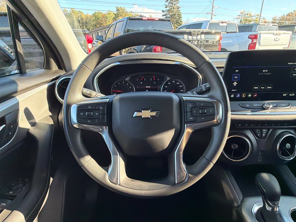 Used 2024 Chevrolet Blazer LT w/ Midnight/Sport Edition AWD/4WD image 12
