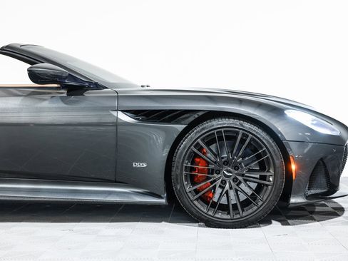 Used 2021 Aston Martin DBS Superleggera Volante image 6