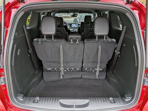 New 2026 Chrysler Pacifica Select FWD image 13