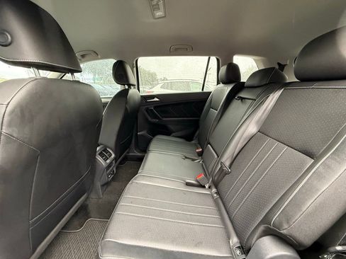 Used 2023 Volkswagen Tiguan SE image 16