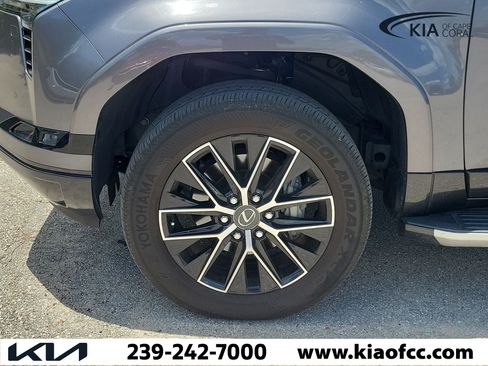 Used 2024 Lexus GX 550 w/ Cold Area Package AWD/4WD image 5