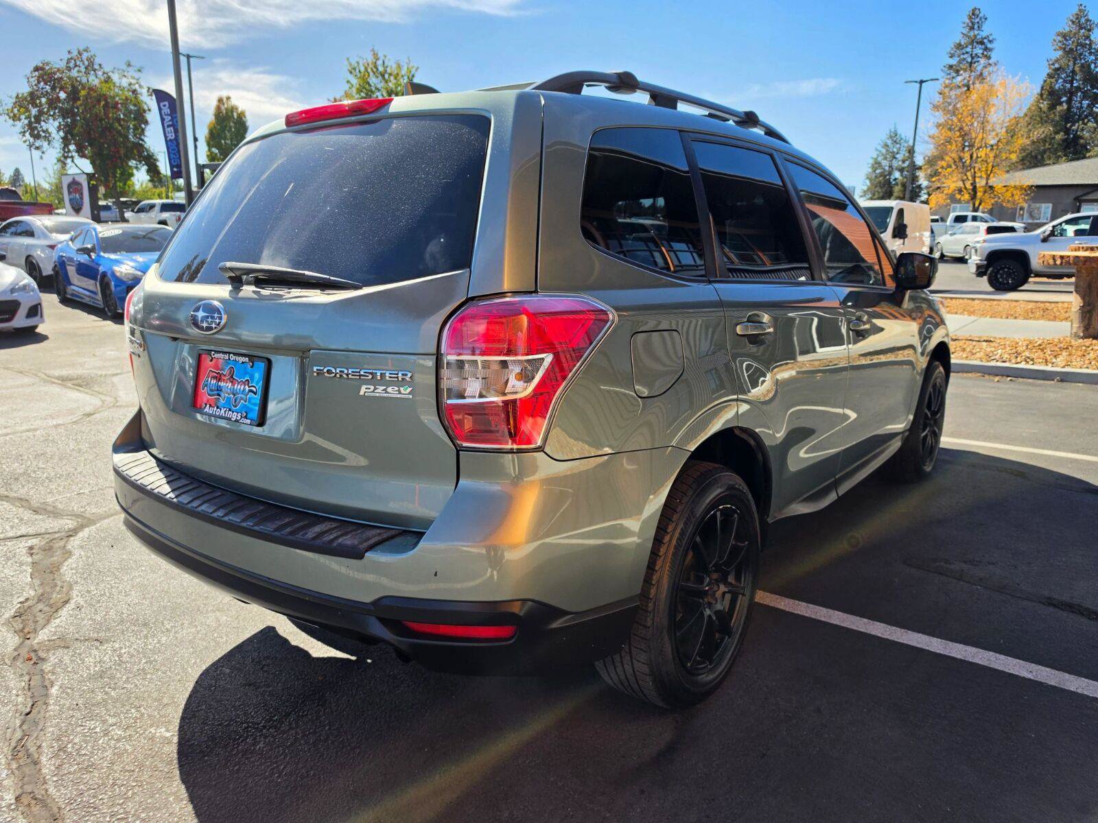 Used 2016 Subaru Forester 2.5i Premium w/ Popular Package #2 AWD/4WD image 5