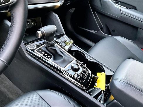 Certified 2023 Kia Sportage X-Line image 10